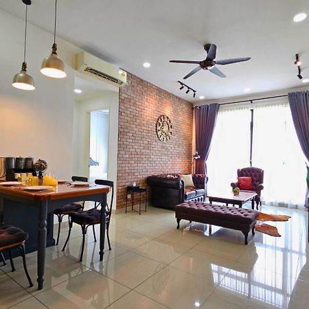 Conezion Near Ioi City Mall, Maeps Serdang, Putrajaya By Cloud Host Екстер'єр фото