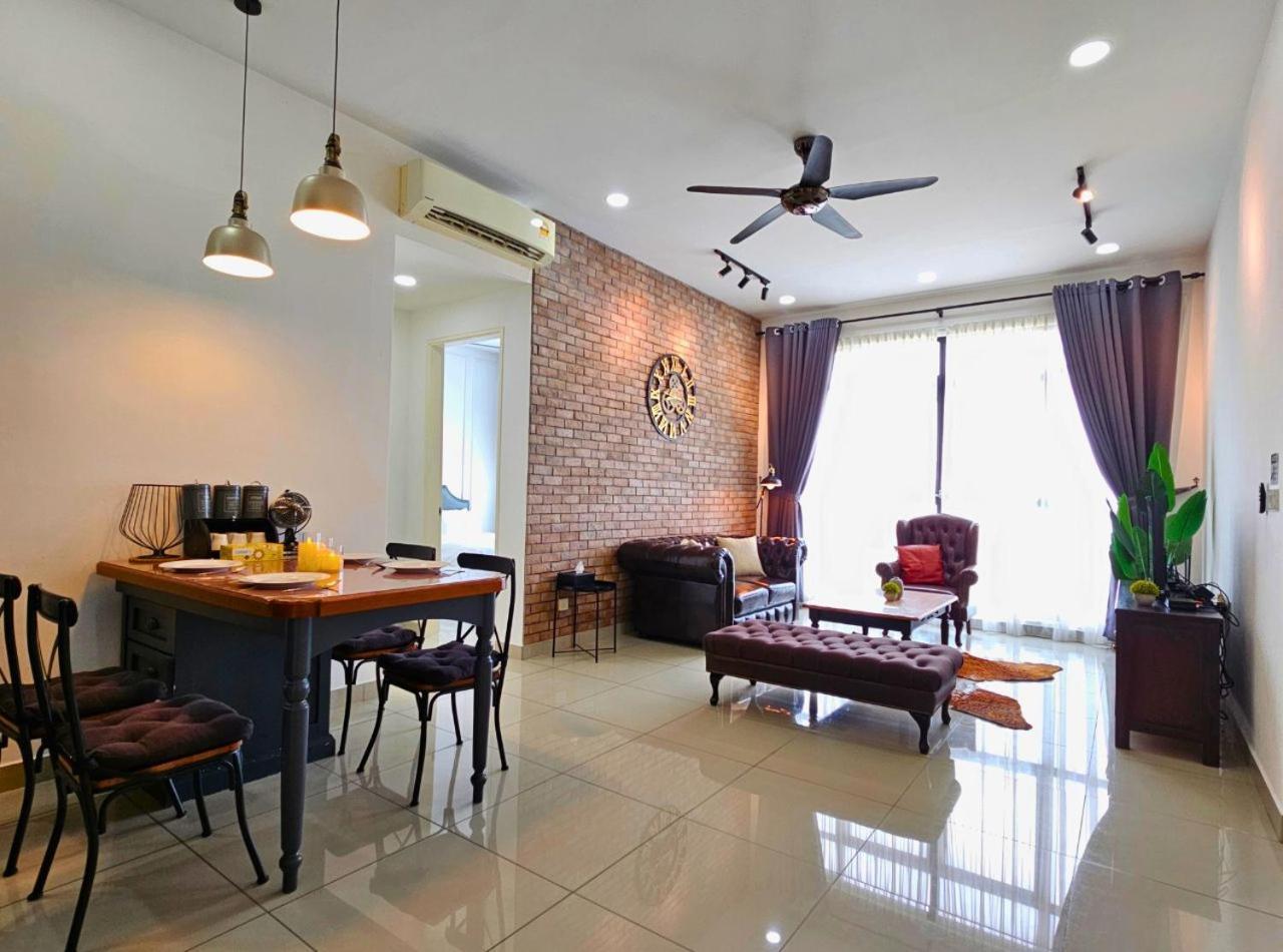 Conezion Near Ioi City Mall, Maeps Serdang, Putrajaya By Cloud Host Екстер'єр фото