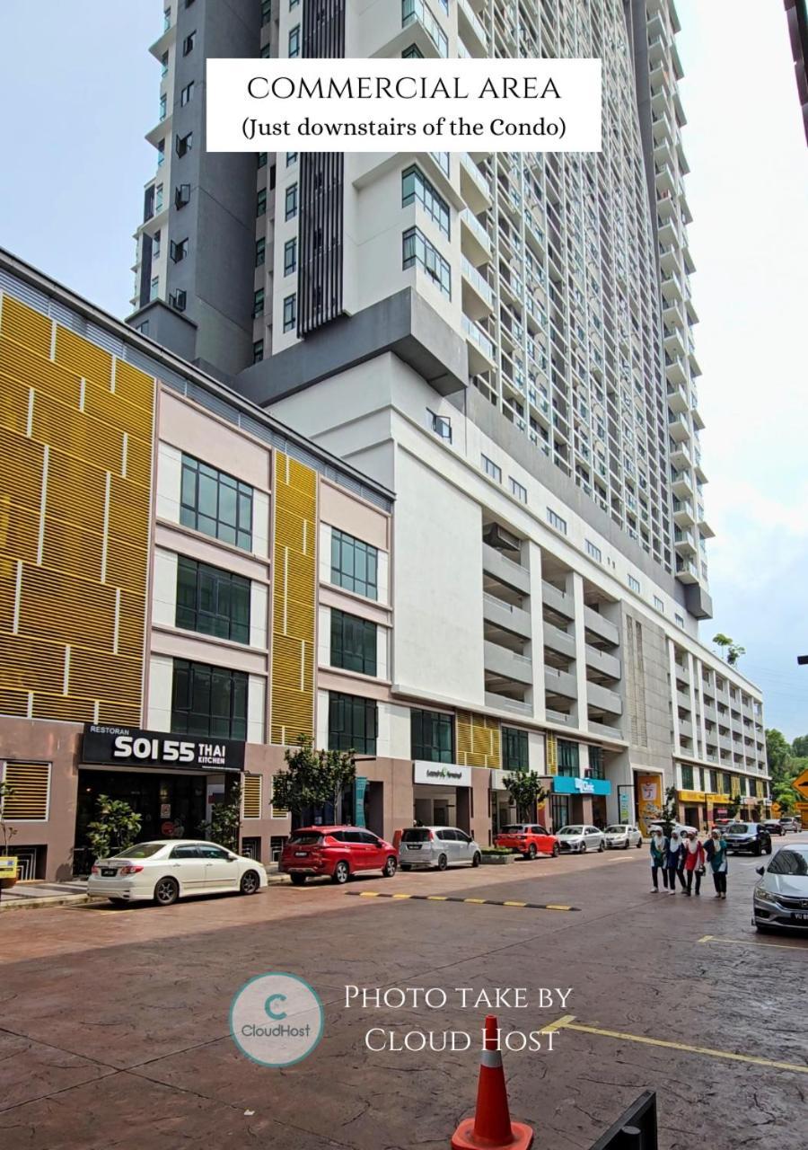 Conezion Near Ioi City Mall, Maeps Serdang, Putrajaya By Cloud Host Екстер'єр фото
